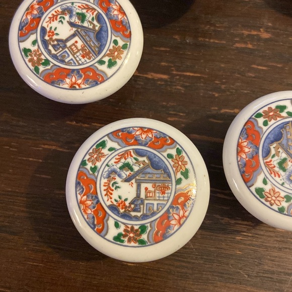 Vintage furniture knobs - Picture 2 of 3